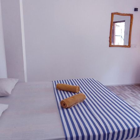 Share Safari House Udawalawe Bed & Breakfast Екстериор снимка