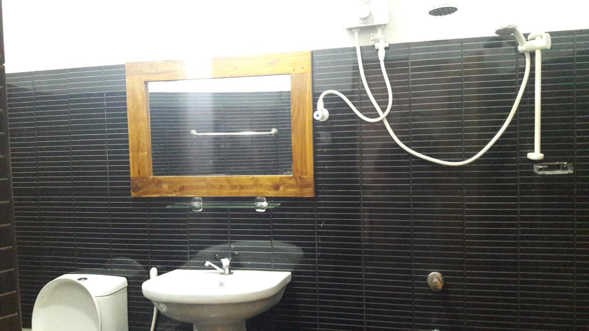 Share Safari House Udawalawe Bed & Breakfast Екстериор снимка